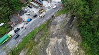 Longsor Padang Bukittinggi