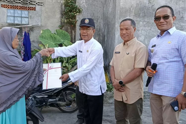 Pemkot Bukittinggi dan BPN Berikan Harapan Baru- Penyerahan Sertipikat Tanah Pengganti untuk Korban Kebakaran
