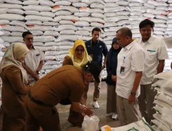 Bulog & Pemko Bukittinggi Mulai Salurkan Bantuan Pangan: Ribuan Warga Terbantu